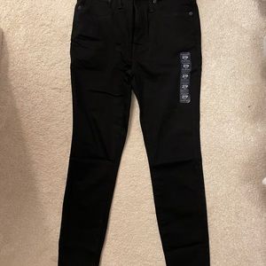 J Crew 10” high rise skinny jean with signature stretch 27P. New with tags!